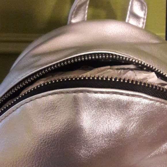 COPY - Backpack - Picture 6 of 9